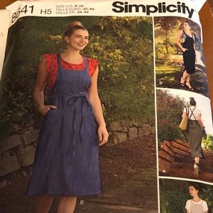 Fall ready Simplicity pattern midi pinafore.